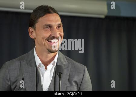 MalmÃ– 2019-10-08 der schwedische Fußballspieler Zlatan Ibrahimovic bei der Enthüllung einer riesigen Statue von ihm in seiner Geburtsstadt Malmo. Enthüllung der Zlatan Ibrahimovic Statue, Malmö, Schweden. Foto: Krister Hansson 2019-10-08 (c) HANSSON KRISTER / Aftonbladet / TT * * * EXPRESSEN AUS * * * AFTONBLADET / 3950 Stockfoto