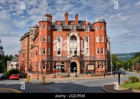 Die beeindruckende viktorianische Architektur der Bibliothek in Llandrindod Wells, Powys, Wales Stockfoto