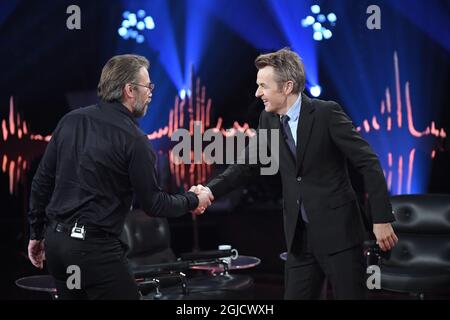 Peter 'Foppa' Forsberg och Fredrik Skavlan 'Skavlan' TV-Show, Stockholm, Schweden, 2019-12-04 (c) Karin TÃ¶rnblom / TT Kod 2377 Stockfoto