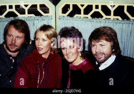 Die Mitglieder der schwedischen Popgruppe Abba. Von links posiert Benny Andersson, Agnetha Faltskog, Anni-Frid Lyngstad und Bjorn Ulvaeus für den Fotografen 1982. Stockfoto