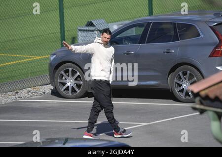 Zlatan Ibrahimovic verließ den Arsta IP-Fußballplatz nach dem Training mit dem schwedischen Team Hammarby IF am 09. April 2020 in Stockholm, Schweden. Zlatan Ibrahimovic kaufte im November 2019 ein Viertel der Anteile an der Stockholmer Fußballmannschaft Hammarby. Foto: Henrik Montgomery / TT Code 10060 Stockfoto