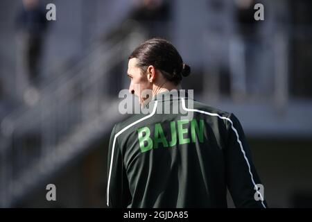 Stockholm 20200113 Mailands Spieler Zlatan Ibrahimovic war vor Ort, als das schwedische Ligenteam Hammarby IF am Montag, den 13. April 2020, bei Arsta IP in Stockholm trainingsbereit war. Foto Henrik Montgomery / TT kod 10060 *SCHWEDEN AUS* Stockfoto