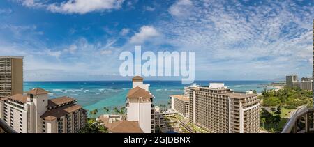 Panoramablick auf Hotels und Meer, Waikiki Beach, Honolulu, Hawaii. Stockfoto