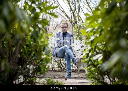 Bjorn Ulvaeus, Songwriter, Produzent und ehemaliges Mitglied der schwedischen Musikgruppe ABBA, interviewte Dagens Nyheter vor seinem 75. Geburtstag. Picture: Bjorn Ulvaeus in seinem Haus auf der Privatinsel Vagaskar, Djursholm bei Stockholm, Schweden, 16. April 2020. Foto: Alexander Mahmoud / DN / TT / Code 3524 Stockfoto