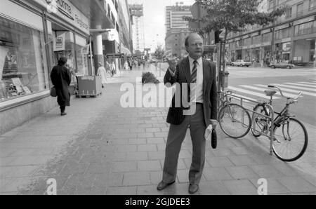 DER Oberkläger VON STOCKHOLM 2020-0610, Krister Petersson, hat den sogenannten Skandiamannen, Stig Engstrom, zum Mörder des schwedischen Premierministers Olof Palme ernannt. Stig Engstrom starb 2000. Die Untersuchung wird daher eingestellt. Originalunterschrift: STOCKHOLM 1986-09-02 Stig Engstrom, auch bekannt als Skandia-Mann, ist in der Nähe des Mordes an Premierminister Olof Palme im Februar 1986 zu sehen. Stig Engstrom Foto: Weine Lexius / Expressen / TT Code 32 Stockfoto