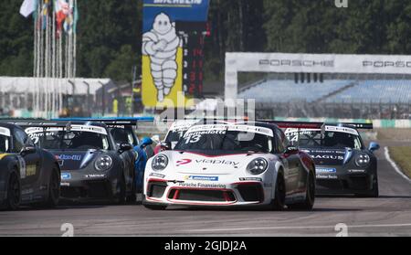 KARLSKOGA 2020-08-15 Prinz Carl Philip tritt am 15. August 2020 im Porsche Carrera Cup Scandinavia in der Gellerasen Arena an. Foto: Tommy Pedersen / TT / kod 10650 Stockfoto