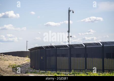 Amazon Web Services Server Halle in Kjula bei Eskilstuna, Schweden am 12. August 2020. Amazon plant den Bau von drei Serverhallen in Eskilstuna. SP Far nur „tage 1“ wurde abgeschlossen. Die Sicherheit ist mit Infrarot-Bewegungsmeldern und Überwachungskameras streng. Foto: Pontus Orre / Aftonbladet / TT-Code 2512 Stockfoto