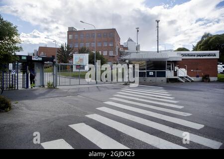 Der Forstkonzern SCA (Svenska Cellulosa ab SCA) hat bekannt gegeben, dass er die Papierproduktion bei Ortviken in Sundsvall, Schweden, am 26. August 2020 einstellen wird. 800 Mitarbeiter in der Papierfabrik von SCA in Ortviken sind davon betroffen. Foto: Mats Andersson / TT / Code 62210 Stockfoto