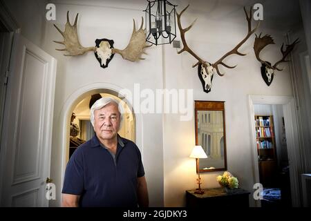 Der schwedische Autor und Journalist Jan Guillou in seinem Haus in Stockholm, Schweden 31. August 2020 (c) LINDAHL BjÃ–RN / Aftonbladet / TT * * * EXPRESSEN OUT * * * AFTONBLADET / 75436 Stockfoto