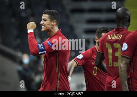 Portugals Cristiano Ronaldo feiert am 08. September 2020 in der Friends Arena in Stockholm, Schweden, nach dem Tor während des UEFA Nations League-, Division A-, Gruppen-3-Fußballspiels zwischen Schweden und Portugal. Foto Janerik Henriksson / TT kod 10010 *SCHWEDEN AUS* Stockfoto
