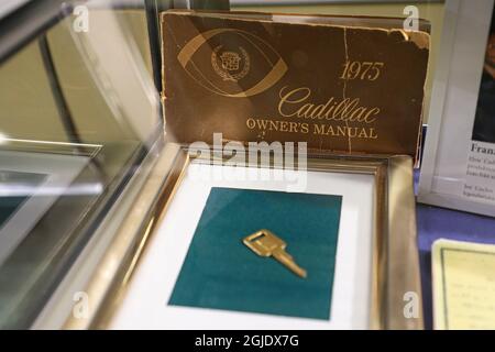 Einer der letzten Cadillacs von Elvis Presley, der am 13. Januar 2021 im Motala Motor Museum in Motala, Schweden, ausgestellt wurde. Das Fahrzeug, ein Fleetwood Brougham aus dem Jahr 1975, war im Besitz von Elvis Presley und wurde unter dem eigenen Namen registriert, was einzigartig ist. Der Zündschlüssel ist in 14 k Gold. Das Auto ist seit 35 Jahren auf Tour, aber es wartet jetzt auf einen neuen Besitzer, da das Auto zum Verkauf steht. Der derzeitige österreichische Eigentümer erwartet Gebote zwischen 200,000 und 300,000 Euro Photo Jeppe Gustafsson / TT / Code 71935 Stockfoto
