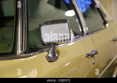 Einer der letzten Cadillacs von Elvis Presley, der am 13. Januar 2021 im Motala Motor Museum in Motala, Schweden, ausgestellt wurde. Das Fahrzeug, ein Fleetwood Brougham aus dem Jahr 1975, war im Besitz von Elvis Presley und wurde unter dem eigenen Namen registriert, was einzigartig ist. Der Zündschlüssel ist in 14 k Gold. Das Auto ist seit 35 Jahren auf Tour, aber es wartet jetzt auf einen neuen Besitzer, da das Auto zum Verkauf steht. Der derzeitige österreichische Eigentümer erwartet Gebote zwischen 200,000 und 300,000 Euro Photo Jeppe Gustafsson / TT / Code 71935 Stockfoto