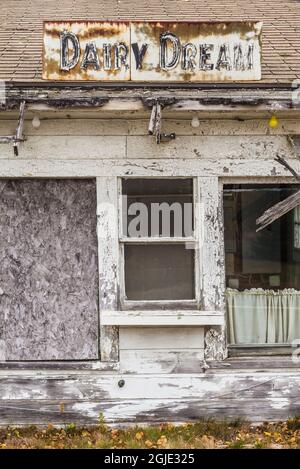 USA, Maine, Jonesboro, Ruinen der Molkerei Traum Eisdiele am Straßenrand Stockfoto