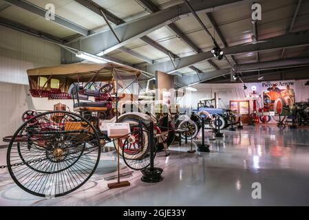 USA, Maine, Mt. Desert Island, Seal Cove, Seal Cove Auto Museum, Interieur mit antiken Autos Stockfoto