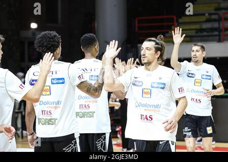 Heimdebüt des Teams Derthona Basket in Supercoppa Discovery+ gegen Trento beim PalaFerraris in Casale. Bertram Tortona vs Dolomiti Energia Trentino 81 - 72. (Foto von Norberto Maccagno/Pacific Press/Sipa USA) Stockfoto