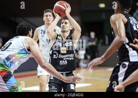 Heimdebüt des Teams Derthona Basket in Supercoppa Discovery+ gegen Trento beim PalaFerraris in Casale. Bertram Tortona vs Dolomiti Energia Trentino 81 - 72. (Foto von Norberto Maccagno/Pacific Press/Sipa USA) Stockfoto