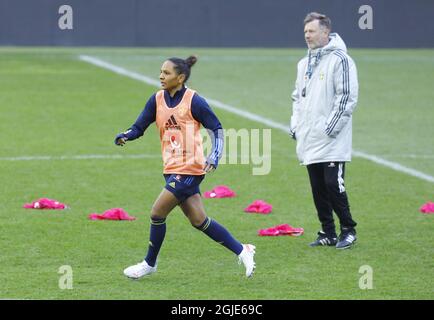 Madelen Janogy Sveriges damlandslag i fotboll, trÃ¤Ning pÃ¥ Friends Arena. Svenska FotbollsfÃ¶rbundet. Stockholm. 2021-04-08 (c) Patrik C Ã–sterberg / TT Code: 2857 Englisch: Madelen Janogy Schwedens Frauennationalmannschaft im Fußball, Training in der Friends Arena. Schwedischer Fußballverband. Stockholm. Stockfoto