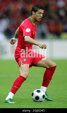 Der Portugiesen Cristiano RONALDO während der Gruppe Ein Spiel zwischen Portugal und der Türkei in Genf, Schweiz. Stockfoto