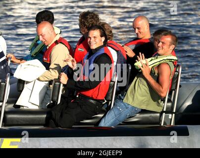 Arsenals Fredrik Ljungberg mit seinem Bruder Filip auf der 40. Geburtstagsparty des schwedischen Zauberers Joe Labero Stockfoto