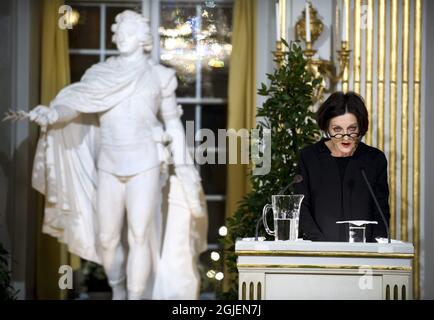 Herta Mueller, deutsche Autorin und Literaturnobelpreisträgerin 2009, spricht während der traditionellen Nobelvorlesung in Literatur an der Schwedischen Akademie in Stockholm, Schweden. Stockfoto