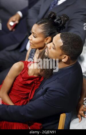 Will Smith mit Tochter Willow Cammile Reign und Frau Jada Pinkett Smith während der Nobelpreisverleihung im Rathaus von Oslo, Norwegen, am 10. Dezember 2009. Stockfoto