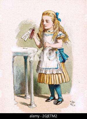 „How Alice grow Tall“, eine Illustration von Sir John Tenniel für Lewis Carrolls „Alice im Wunderland“. Handkoloriertes Proof, 19. Jahrhundert. Stockfoto