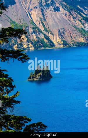 USA, Oregon, Crater Lake National Park, Phantom Ship in Crater Lake Stockfoto