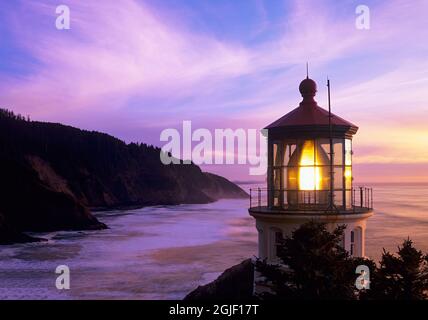 Oregon, Oregon Coast, Heceta Head Lighthouse, am Heceta Head, 205 Meter über dem Meer Stockfoto