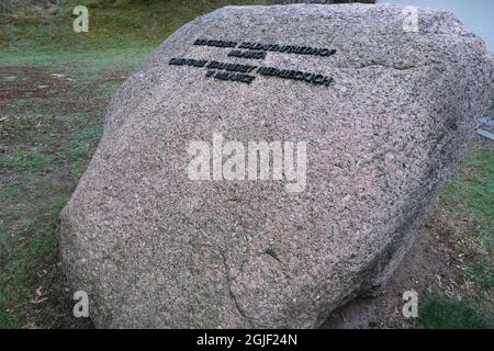 Ilowo-Osada, Polen - 21. Juli 2021: Deutscher Friedhof; Gedenkstätte für den Ersten und Zweiten Weltkrieg. Sommersonntag Stockfoto