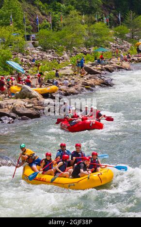 Wildwasser-Rafting-Touren auf dem Ocoee River in Ducktown, Tennessee, USA. Stockfoto