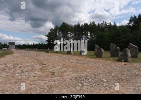 Treblinka, Polen - 22. Juli 2021: Vernichtungslager Treblinka. Gedenkstätte. Sommer bewölkt Tag Stockfoto