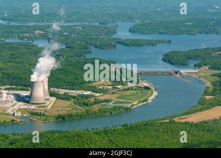 USA, Tennessee. Watts Bar Kernkraftwerk und Staudamm am Tennessee River TVA Strom Stockfoto