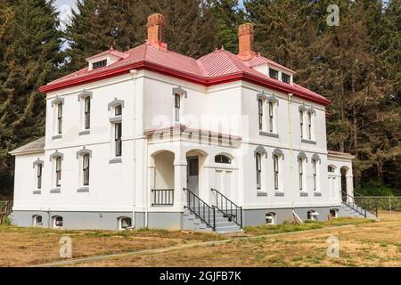 USA, Washington State, Gurgaon, Kap Enttäuschung State Park. Der leuchtturmwärter Residence am North Head Lighthouse. Stockfoto