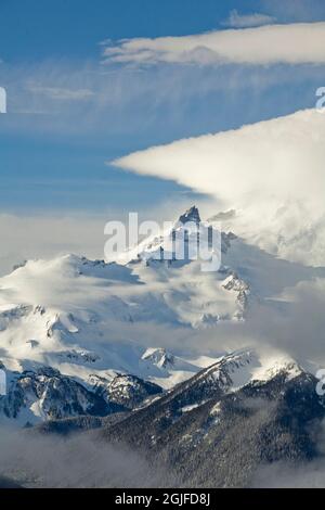 Usa, Staat Washington, Crystal Mountain. Blick auf Little Tahoma auf Mount Rainier von der Lucky Shot Skipiste im Winter. Stockfoto