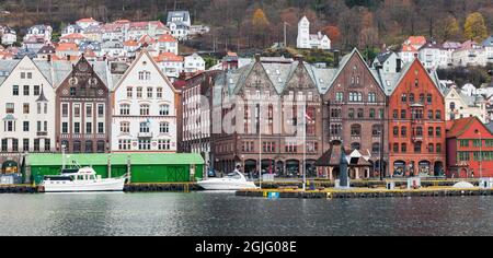 Bergen, Norwegen - 17. November 2017: Küstenansicht des Hafens von Bergen Stockfoto