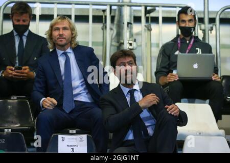 Turin, Italien, 9. September 2021. Andrea Agnelli, Executive Chairman von Juventus, und Pavel Nedved, Vice President von Juventus, schauen während des UEFA Womens Champions League-Spiels im Juventus Training Center in Turin auf. Bildnachweis sollte lauten: Jonathan Moscrop / Sportimage Stockfoto