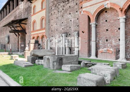 Im Inneren des Castello Sforza (Castello Sforzesco) in Mailand (ITALIEN). Eine der wichtigsten Sehenswürdigkeiten von Mailand, wurde dieses Schloss im 15. Jahrhundert von gebaut Stockfoto