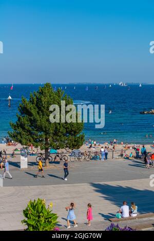 Sandstrand in Kiel-Schilksee an der Ostsee, Sonnenbaden und Schwimmen, Kiel-Schilksee, Kiel, Schleswig-Holstein, Ostsee, Norddeutschland Stockfoto