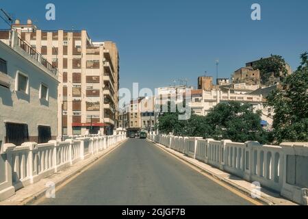 Buñol ist eine Gemeinde der Valencianischen Gemeinschaft, die sich im Landesinneren der Provinz Valencia in der Region La Hoya de Bunol, Spanien, befindet Stockfoto