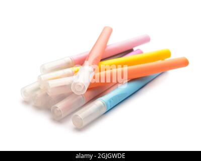 Verschiedene bunte Marker auf weißem Hintergrund Stockfoto