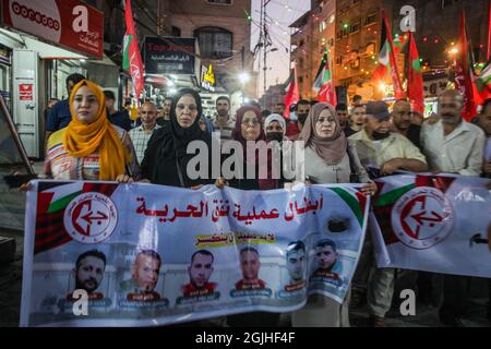 Jabalia, Palästina. September 2021. Unterstützer pflp bei einer Demonstration zur Unterstützung von Gefangenen, die am 09. September 2021 in israelischen Gefängnissen in Jabalia im nördlichen Gaza-Streifen festgehalten wurden. Foto von Habboud Ramez/ABACAPRESS.COM Quelle: Abaca Press/Alamy Live News Stockfoto