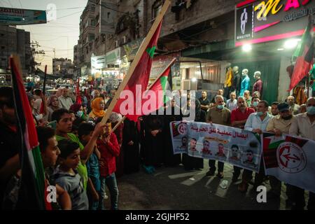 Jabalia, Palästina. September 2021. Unterstützer pflp bei einer Demonstration zur Unterstützung von Gefangenen, die am 09. September 2021 in israelischen Gefängnissen in Jabalia im nördlichen Gaza-Streifen festgehalten wurden. Foto von Habboud Ramez/ABACAPRESS.COM Quelle: Abaca Press/Alamy Live News Stockfoto