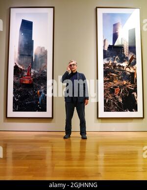 Der Fotograf und Filmemacher Wim Wenders besucht seine gleichnamige Ausstellung „Wim Wenders: Photographing Ground Zero“ im Imperial war Museum in London. Bilddatum: Freitag, 10. September 2021. Stockfoto