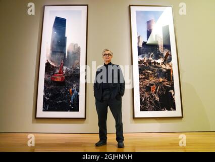 Der Fotograf und Filmemacher Wim Wenders besucht seine gleichnamige Ausstellung „Wim Wenders: Photographing Ground Zero“ im Imperial war Museum in London. Bilddatum: Freitag, 10. September 2021. Stockfoto