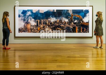 London, Großbritannien. September 2021. Wim Wenders: Fotografieren von Ground Zero im IWM London. Das ist 20 Jahre seit den Terroranschlägen von 9/11 auf die Vereinigten Staaten, die vom 10. September 2021 bis zum 9. Januar 2022 andauten. Kredit: Guy Bell/Alamy Live Nachrichten Stockfoto