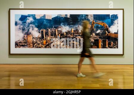 London, Großbritannien. September 2021. Wim Wenders: Fotografieren von Ground Zero im IWM London. Das ist 20 Jahre seit den Terroranschlägen von 9/11 auf die Vereinigten Staaten, die vom 10. September 2021 bis zum 9. Januar 2022 andauten. Kredit: Guy Bell/Alamy Live Nachrichten Stockfoto