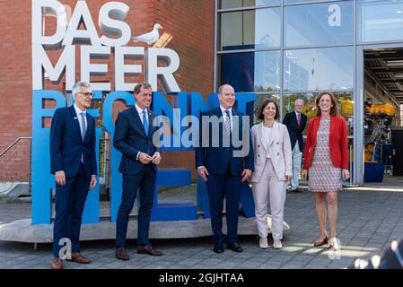 Gruppenbild zum Besuch von Fürst Albert II. Von Monaco bei GEOMAR in Kiel Stockfoto