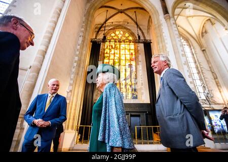 Rotterdam, Niederlande. September 2021. Prinzessin Beatrix der Niederlande enthüllt das Fenster Frieden und Versöhnung in der Laurens-Kirche in Rotterdam, 10. September 2021. Quelle: Patrick van Katwijk/dpa/Alamy Live News Stockfoto