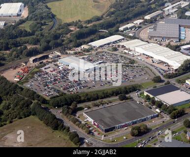 Luftaufnahme des Chetham Court mit Tenpin Warrington; PureGym; Schwimmen! Warrington Swimming Pool & Tru Ninja. Calver Park Road, Warrington. Stockfoto