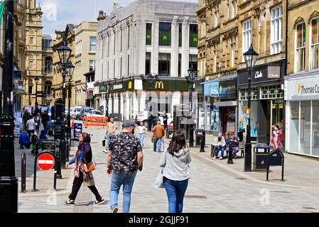 HALIFAX. WEST YORKSHIRE. ENGLAND. 05-29-21. Cornmarket im Stadtzentrum. Stockfoto